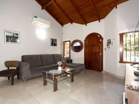 Casa 4 ambientes con 4 baños