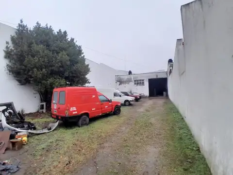 ALQUILER GALPON 433M2 TOTALES 220M2 CUBIERTOS