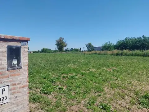 AAL EXCELENTE LOTE  BARRIO LA POSTA PILAR 462 M2 TOTALES