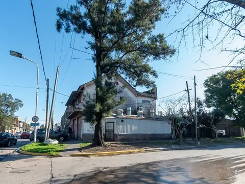 Local en Venta en Luis Guillon, USD 89.000