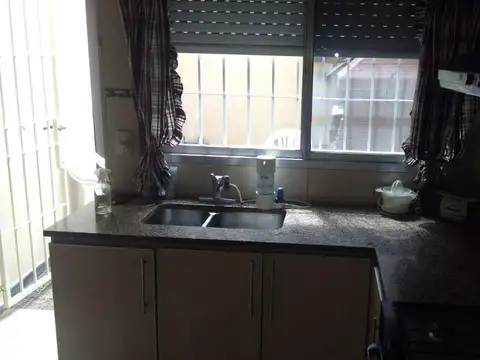 Depto Tipo Casa 3 ambientes con 1 baño