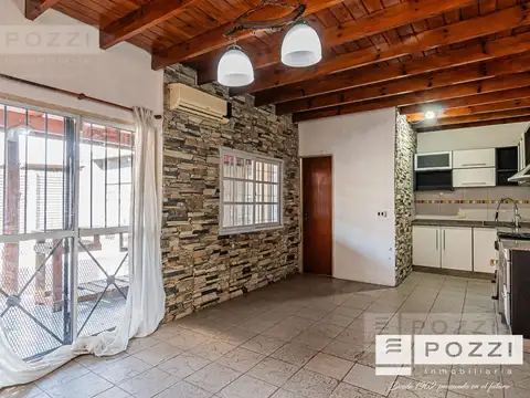 Casa en Venta con 1 cochera