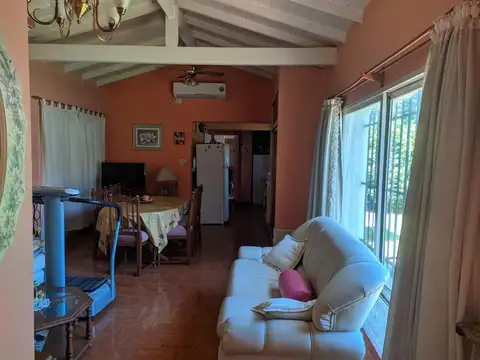 Casa 3 ambientes con 1 baño