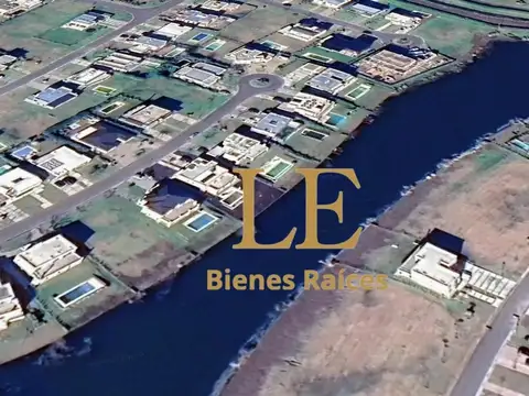 Venta de Lote en Barrio Riberas, 100 % Financiado al agua