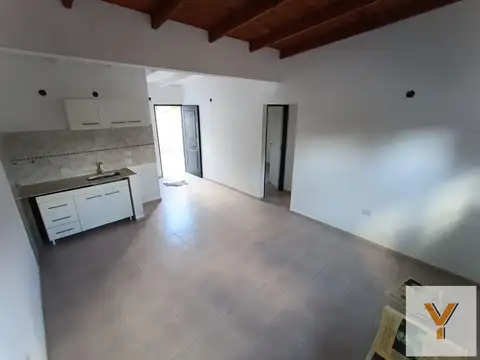 Casa en ph - venta - 2 dormitorios 1 baño - patio y cochera - 60mts2 - City Bell