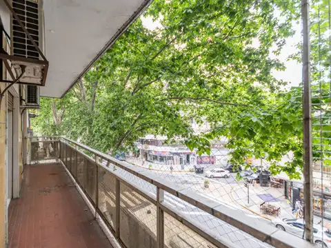 Venta Depto 4 amb al frente con balcon corrido - Villa Crespo