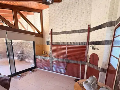 Venta de Casa Quinta Residencial - Barrio Villa Los Alamos - Rafaela