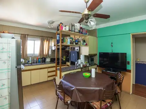 Departamento 4 ambientes con 2 baños