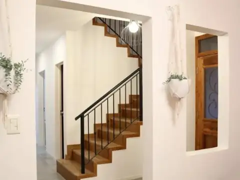 Casa en Alquiler en San Gabriel, USD 2.500