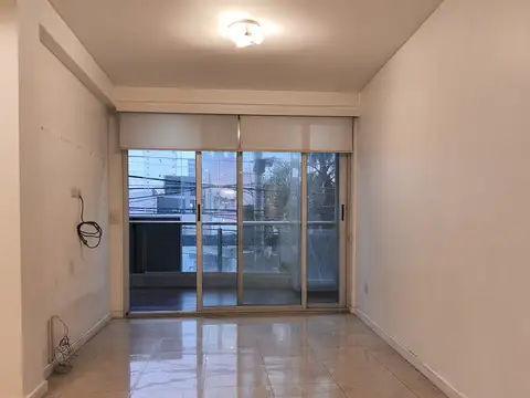 EXCLUSIVO SEMIPISO DE 4 AMBIENTES DE CATEGORÍA – 100 m² APROX – SAN MARTÍN 851, AVELLANEDA