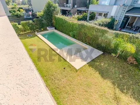 Venta casa con jardin y pileta en la Josefina