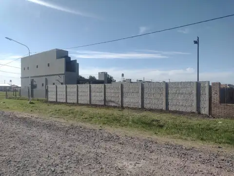 HERMOSA CASA 2 DORMITORIOS BARRIO PUNTA CHACRA - ALQUILER PERMANENTE.