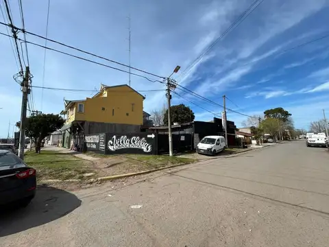 Av Libertador Esq. Termas De Rio Hondo 100