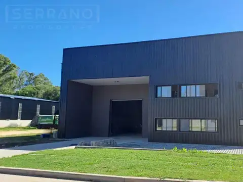 Av Pavon al 700 - 1016 m2