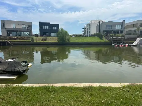 av de todos los santos