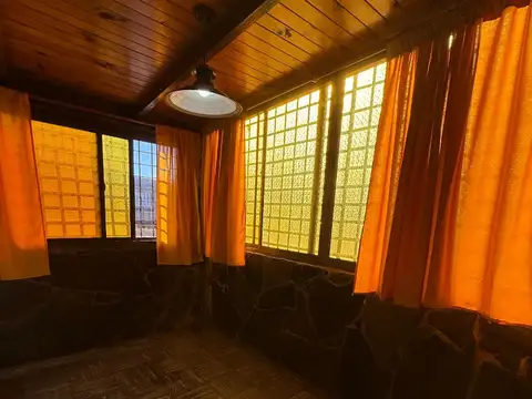 DOS DORMITORIOS Y COCHERA. GALVEZ 52