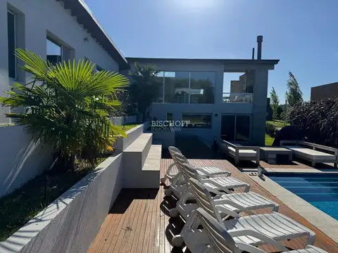 VENTA DE CASA EN BARRIO RESIDENCIAL COSTA ESMERALDA