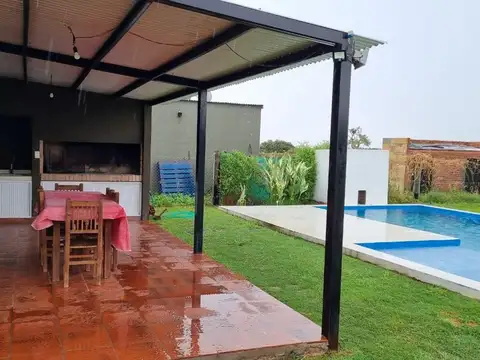 Casa 3 ambientes con 1 baño