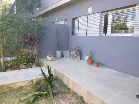 MONSEÑOR DE ANDREA 900