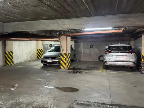 VENTA COCHERA CÉNTRICA EXCELENTE INVERSIÓN