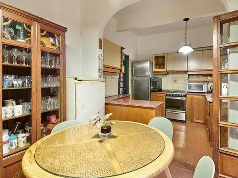 VENTA CASA 5 AMBIENTES CON PILETA PARQUE AVELLANEDA