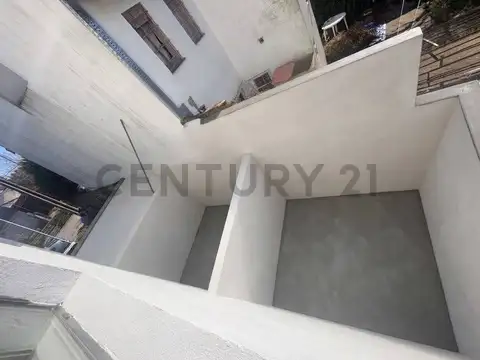 Depto Tipo Casa en Venta en Villa Primera, USD 110.000