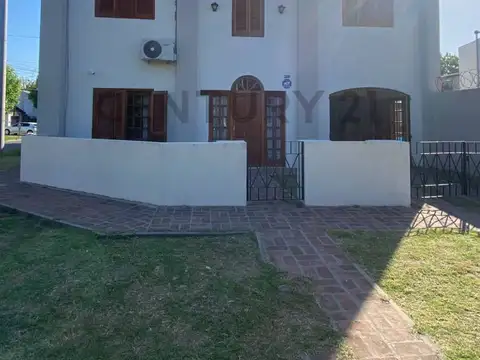 Casa de 3 Dormitorios en Venta en Tolosa