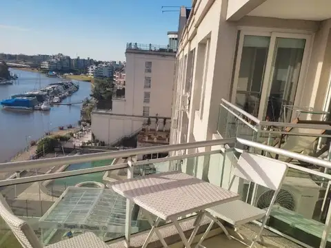 Condominio en esquina amoblado y equipado