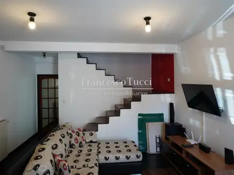 Depto Tipo Casa en Venta con 1 cocheras