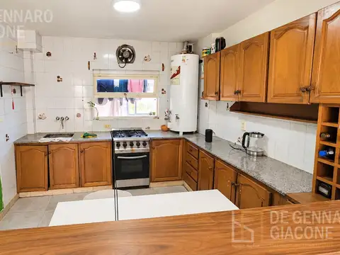 Depto Tipo Casa en Venta con 2 cocheras
