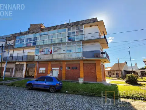 Depto Tipo Casa en Venta de 4 ambientes