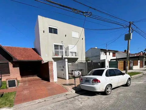 VENTA PH 2 AMBIENTES LA PERLA  BERUTTI 3746