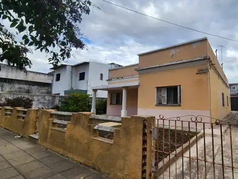 Alquiler de casa 5 ambientes en Caseros
