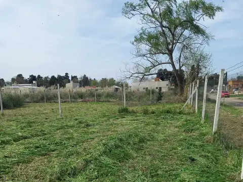 Lote en venta en Luján