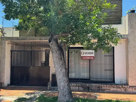 Casa en venta en Villa Gobernador Galvez