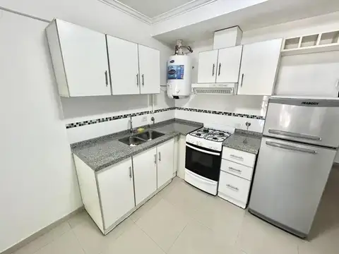 Departamento en Alquiler en Castelar Sur, $ 380.000
