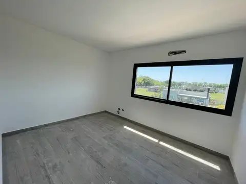 Hermosa casa a estrenar en 2 plantas en Pilar del Este