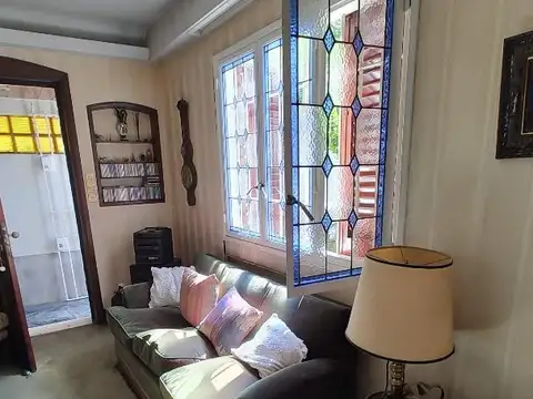 VENTA - CASA INTERNA C/PILETA, PARQUE Y QUINCHO! BANFIELD