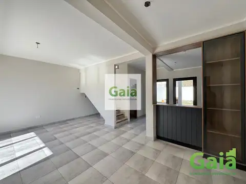 Casa 2 ambientes con 1 baño