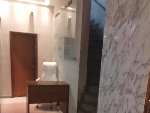 Oficina 2 ambientes con 2 baños
