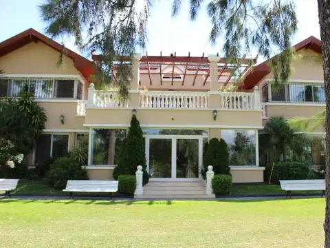 Venta Casa Dique Lujan Tigre al río Muelle Amarra