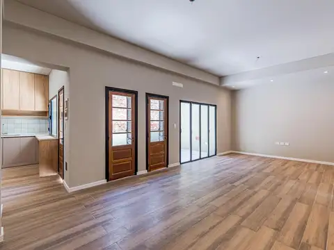 VENTA - Casa interna, única de 2 dormitorios con patio y terraza con parrillero - Abasto, Rosario.