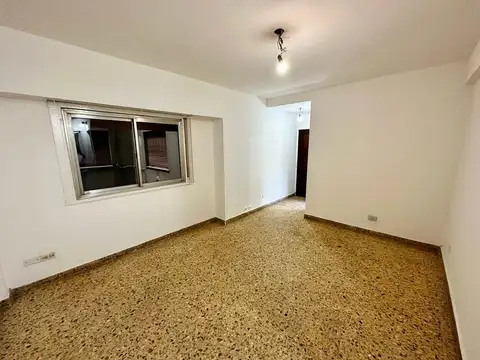 Aristóbulo del Valle , Piso 2