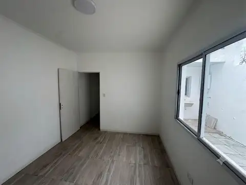 Casa en Alquiler con 1 cochera