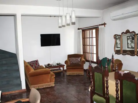 58 entre 16 y 17 1000, Piso 2