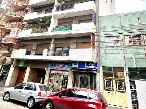 San Martin: Depto de 3 Amb con Gran Balcón Al Frente, Ubicado a Una Cuadra de La Plaza San Martin