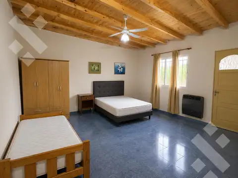 Casa 5 ambientes con 2 baños