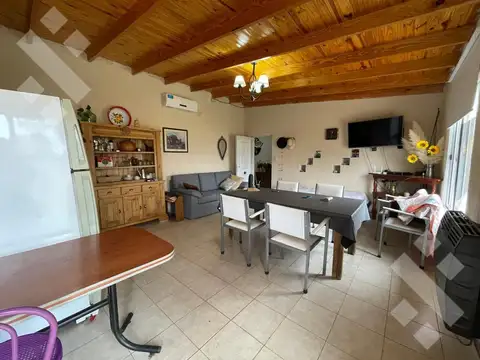VENTA DOS CASAS EN VILLA EL CHOCON - NEUQUEN CAPITAL