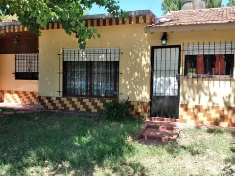 Casa en venta - 2 Dormitorios 2 Baños - Monoambiente - 170Mts2 - San Clemente del Tuyú