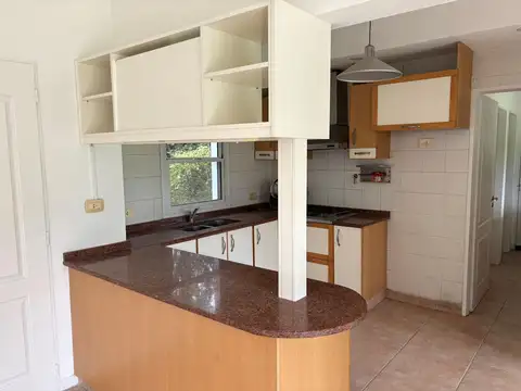 Casa en Venta con 4 cocheras
